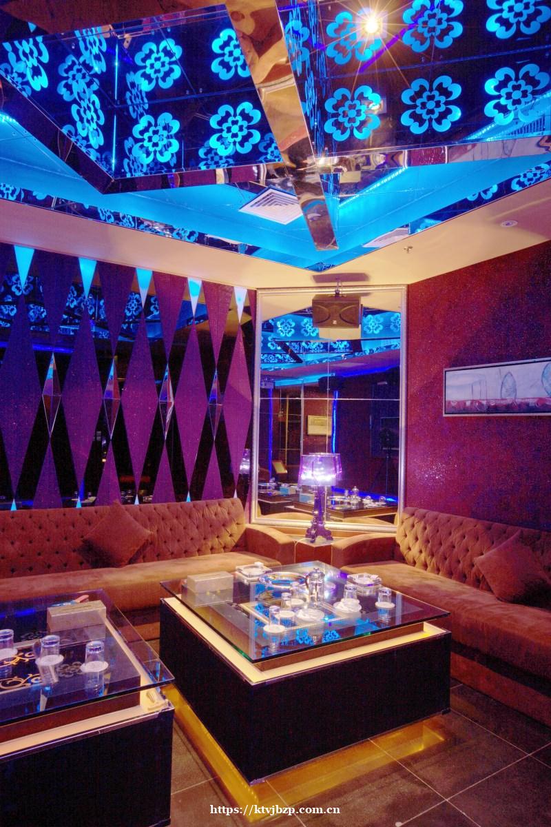 北京夜店招聘日结男模 公关服务员:(招满为止)图片