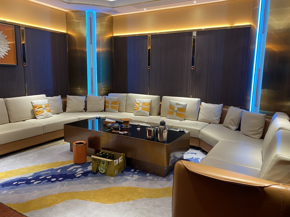 北京KTV招聘商务男模模特招聘日结(图1)